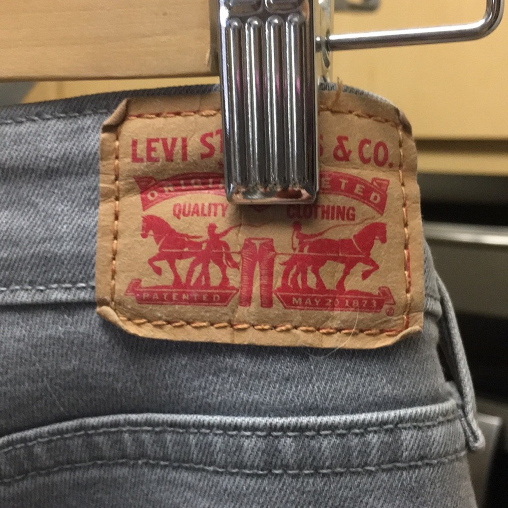 Levi’s - Picture 5 of 5
